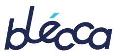 logotype blecca, le texte est bleu foncé sauf l'accent sur le é qui est bleu clair